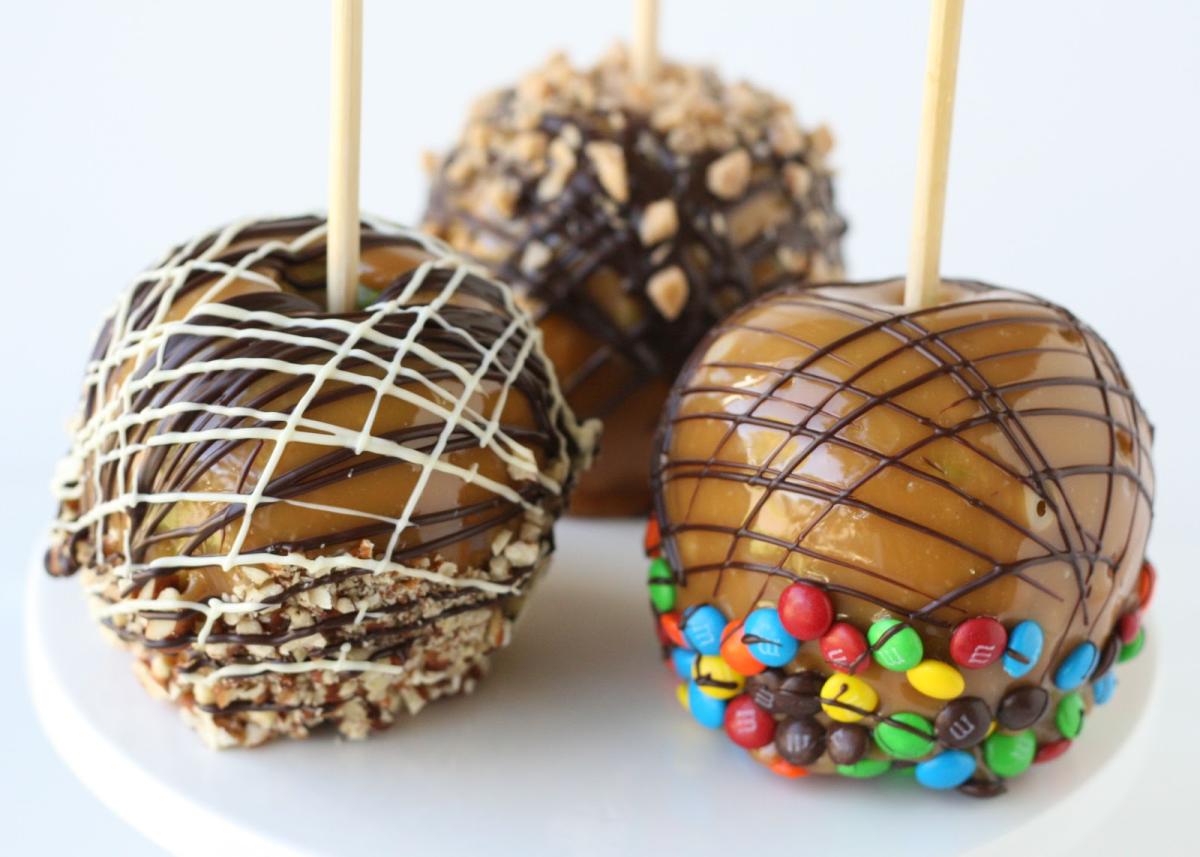 3 caramel apples