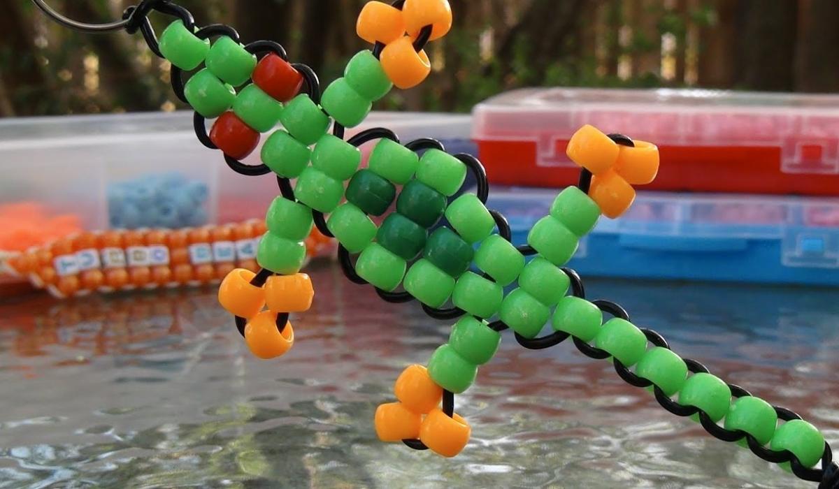 Beaded lizard keychain